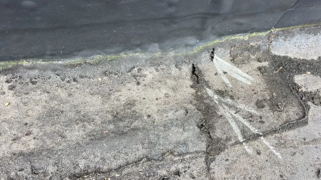 Flat Roof Before Roof Replacement
